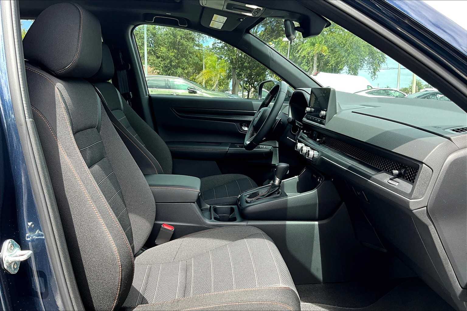 2023 Honda CR-V Hybrid Sport photo 7