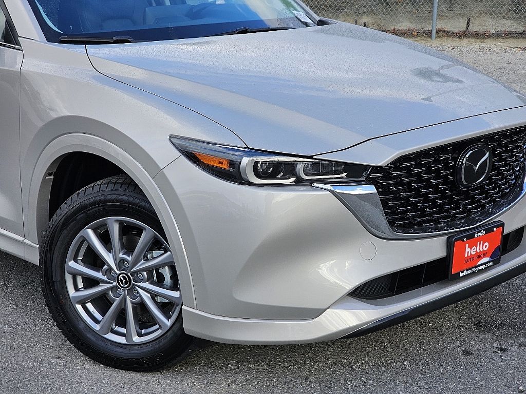 2025 Mazda CX-5 2.5 S Preferred photo 3