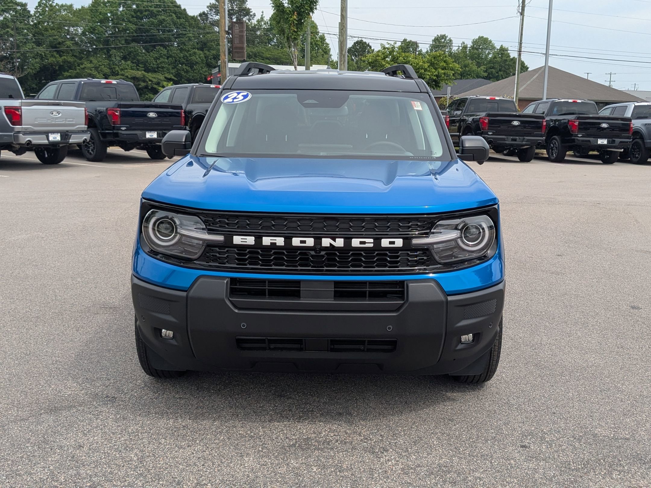 2025 Ford Bronco Sport Outer Banks photo 4