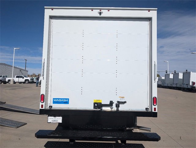2024 Chevrolet Express Cutaway 3500 photo 3
