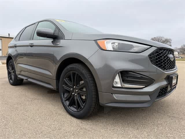 2023 Ford Edge ST-Line photo 2