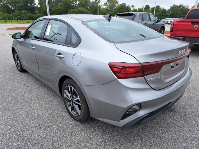 2023 Kia Forte LXS photo 8
