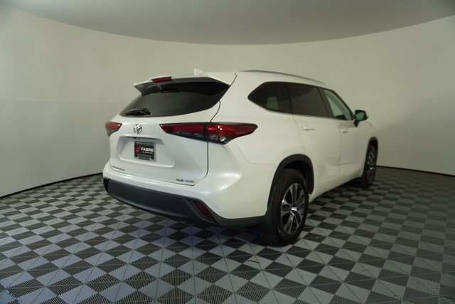 2020 Toyota Highlander XLE photo 7