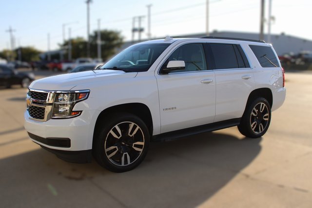 2019 Chevrolet Tahoe LT photo 3