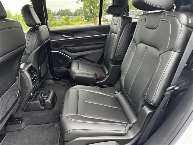 2025 Jeep Grand Cherokee Limited photo 20