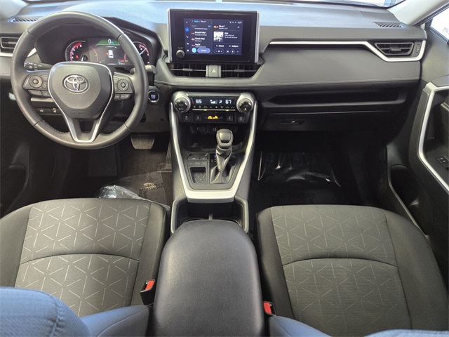 2023 Toyota RAV4 XLE photo 12
