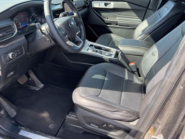 2020 Ford Explorer Limited photo 17