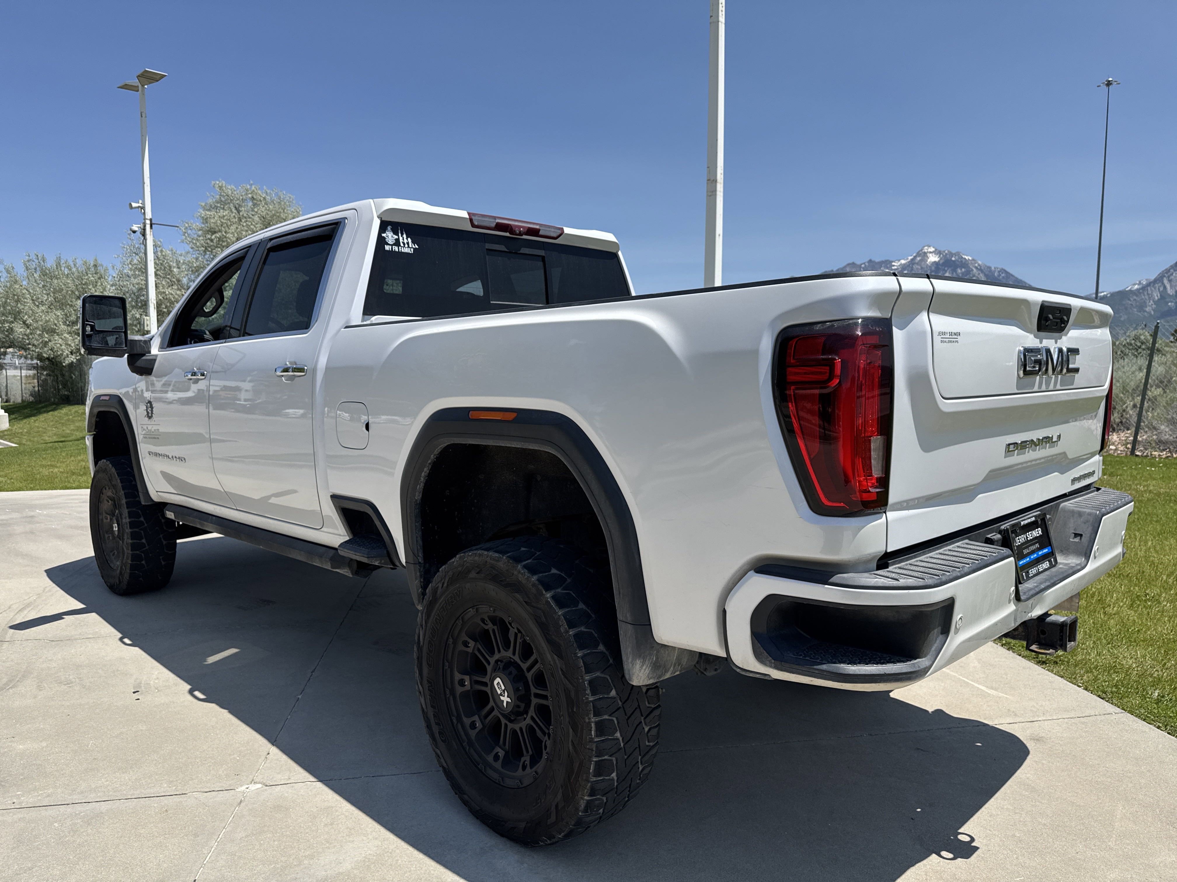 2020 Gmc Sierra 3500 HD Denali photo 3