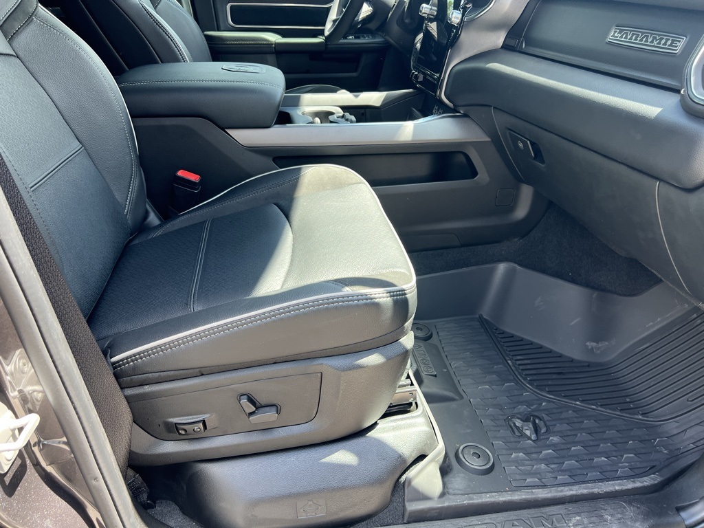2025 Ram 3500 Laramie photo 25