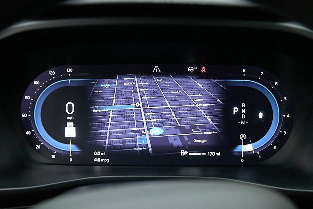 2023 VOLVO XC40 - Image 26