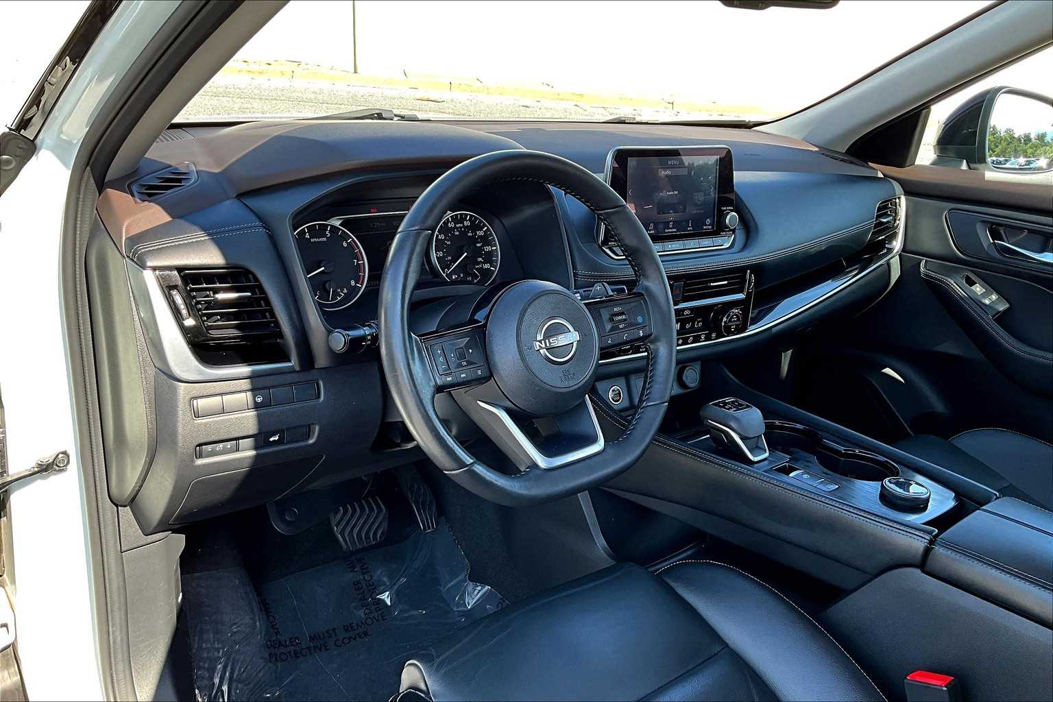 2022 Nissan Rogue SL photo 15