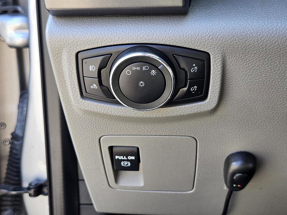 2020 Ford F-150 XLT photo 25