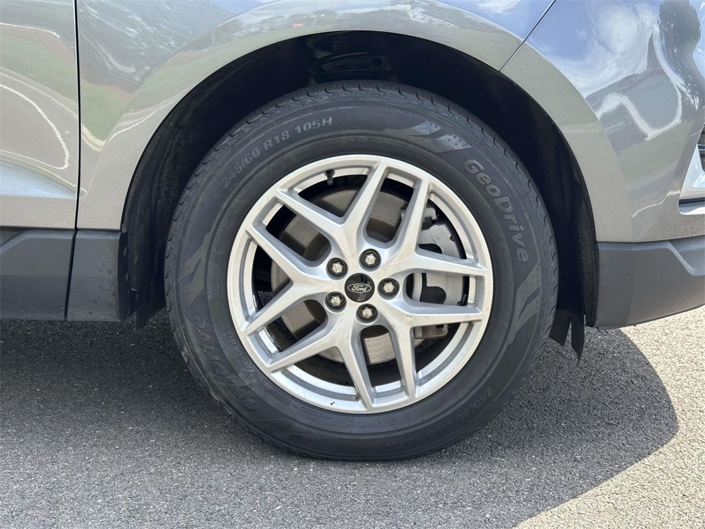 2024 Ford Edge SEL photo 24