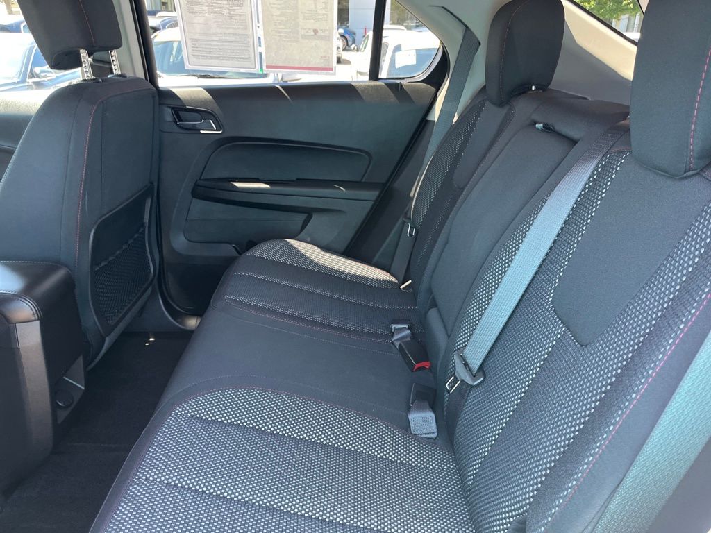 2016 Chevrolet Equinox LT photo 23