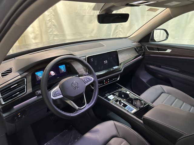2025 Volkswagen Atlas SEL photo 11