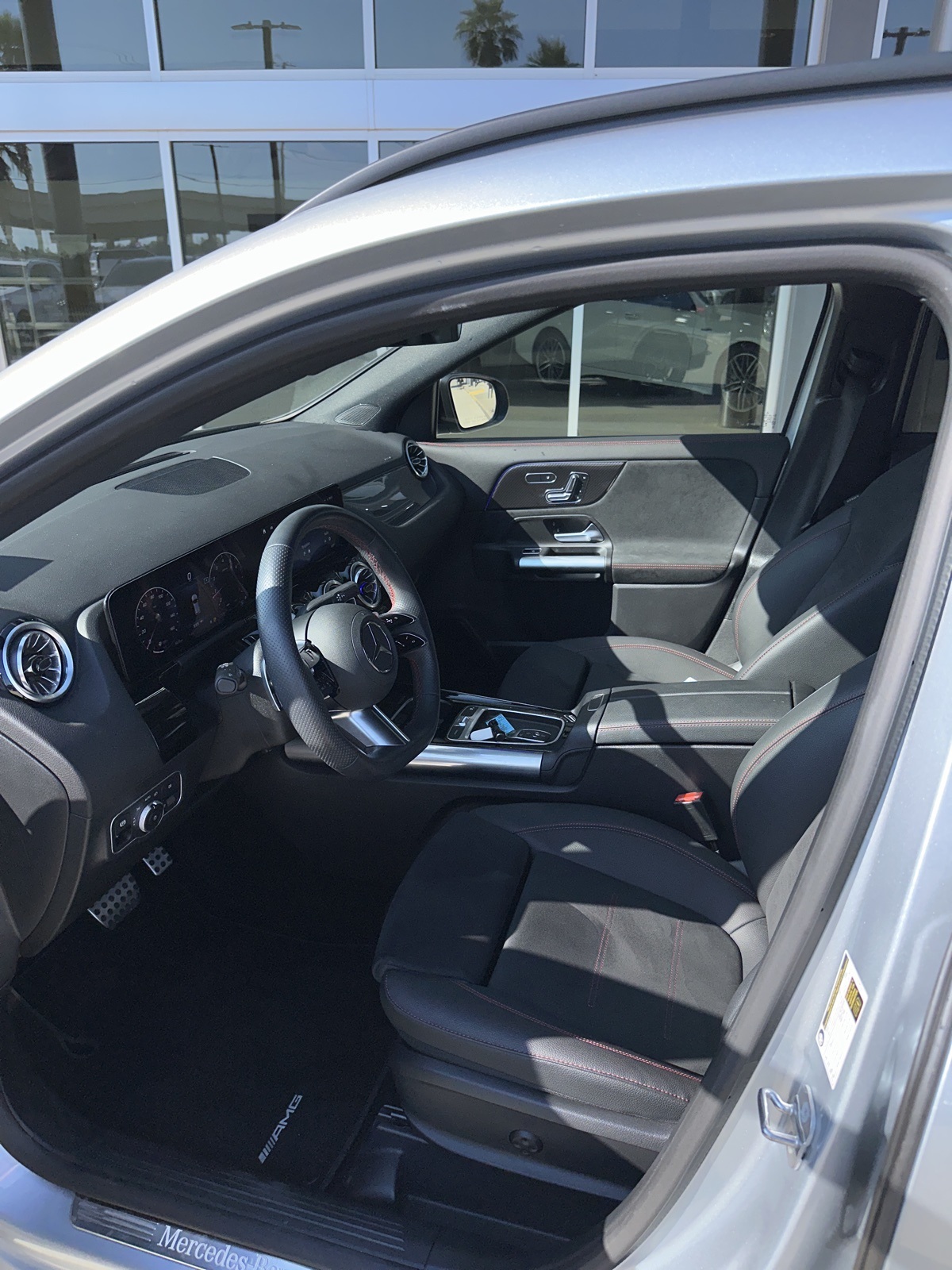 2025 Mercedes Benz GLA 250 photo 13