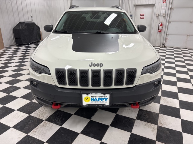 Used 2019 Jeep Cherokee Trailhawk Elite with VIN 1C4PJMBXXKD283290 for sale in Rochester, Minnesota