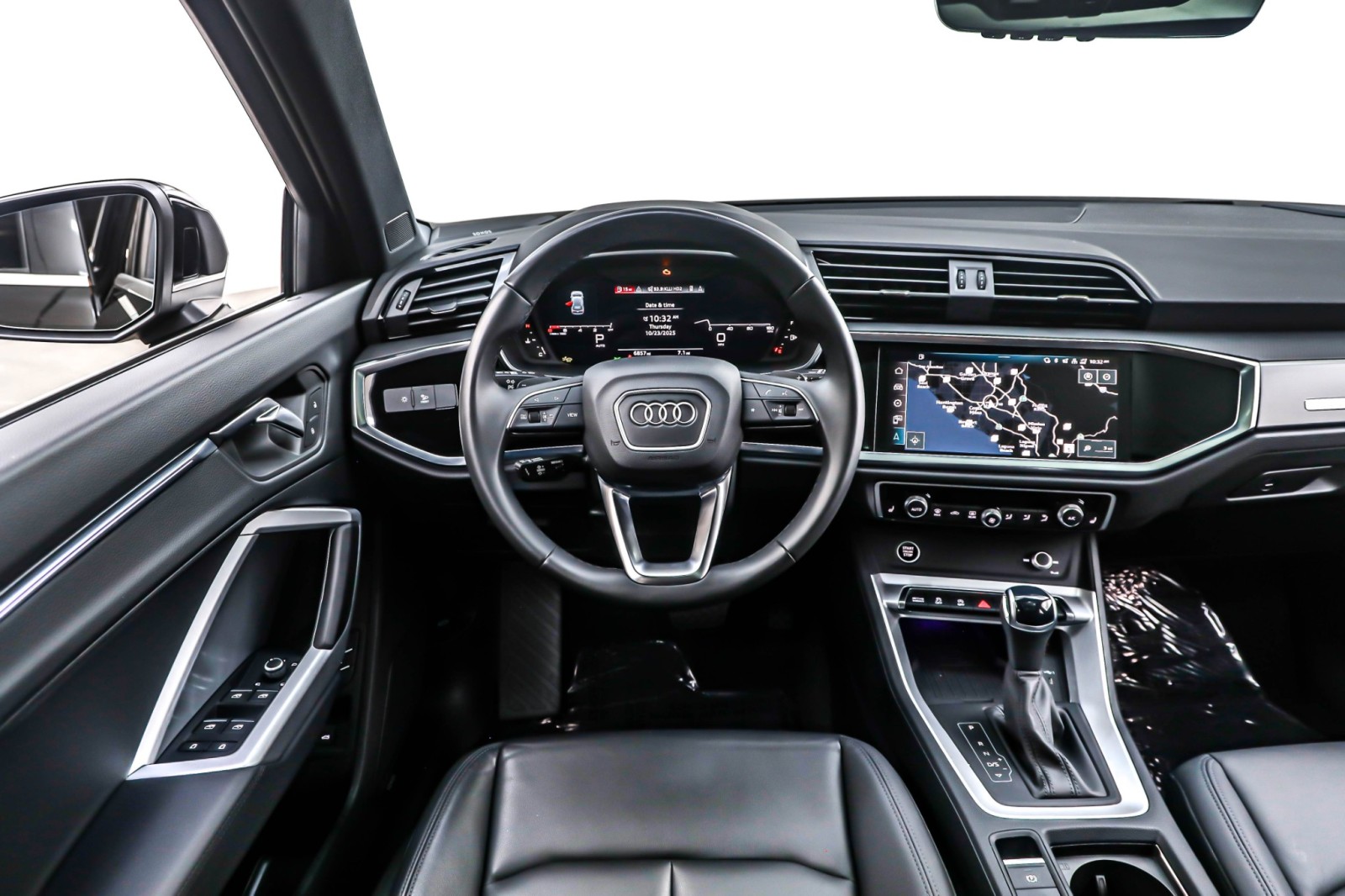 2024 Audi Q3 S line Premium Plus 45 TFSI photo 4