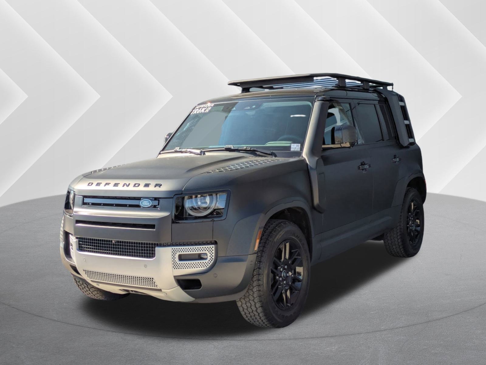 2025 Land Rover Defender S's photo