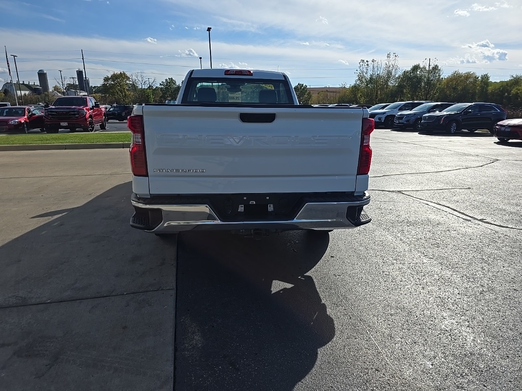 2024 Chevrolet Silverado 1500 photo 4