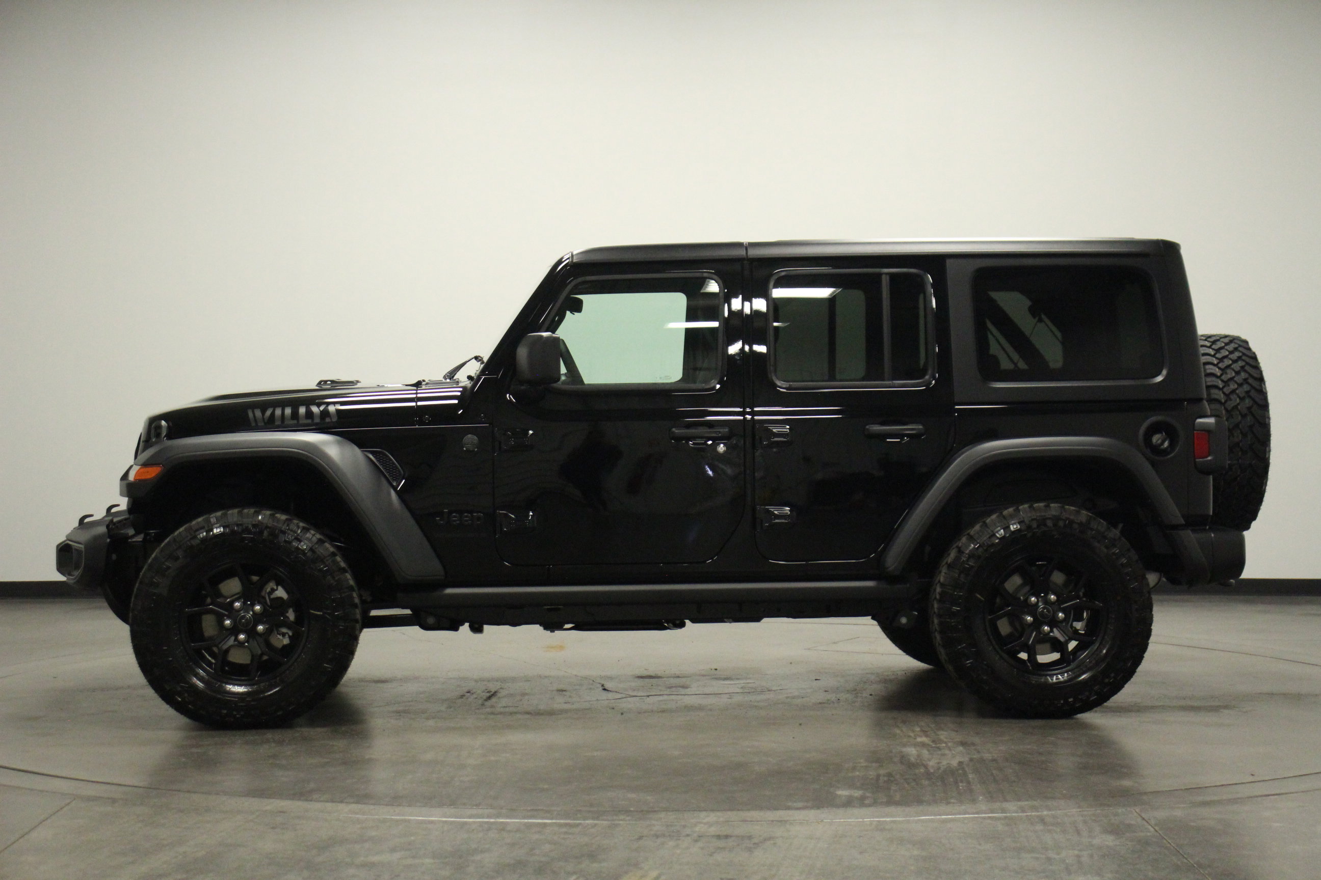 2025 Jeep Wrangler Willys photo 4