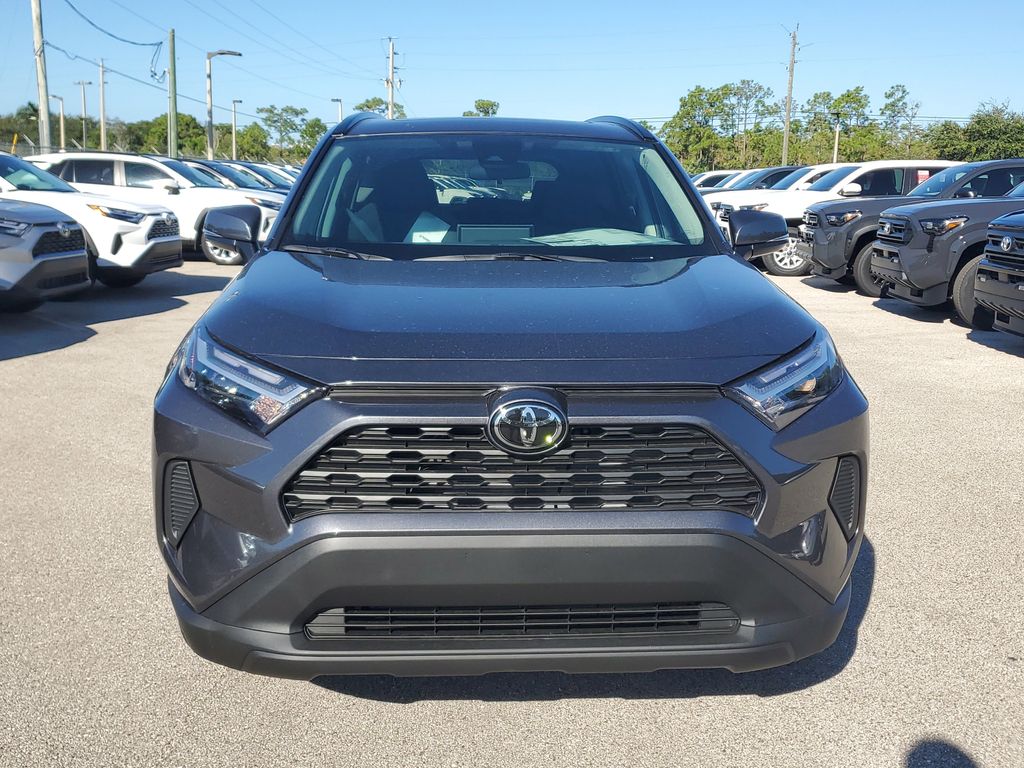 2025 Toyota RAV4 Hybrid XLE photo 2