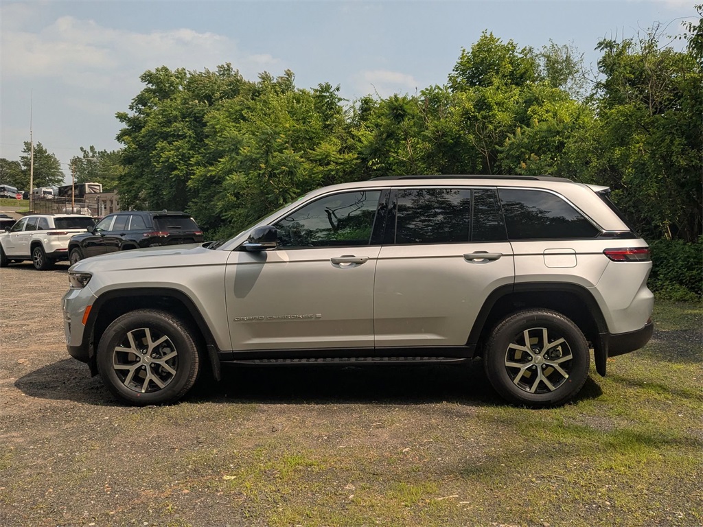 2025 Jeep Cherokee Limited photo 4