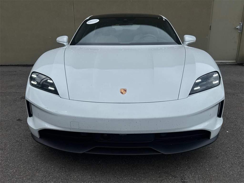 2025 Porsche Taycan 4S photo 6