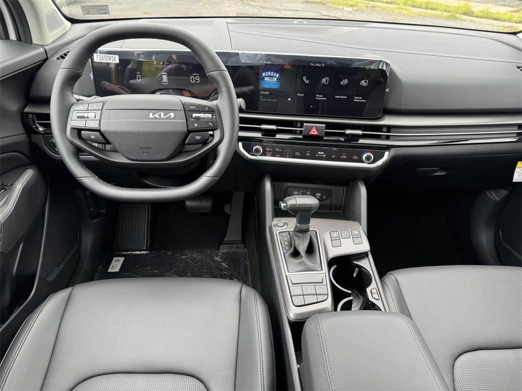 2026 Kia Sportage EX photo 2