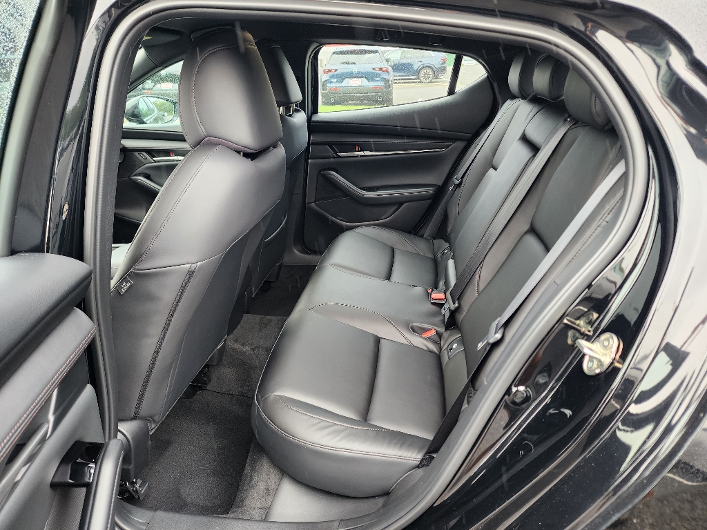2025 Mazda Mazda3 2.5 Select Sport photo 25