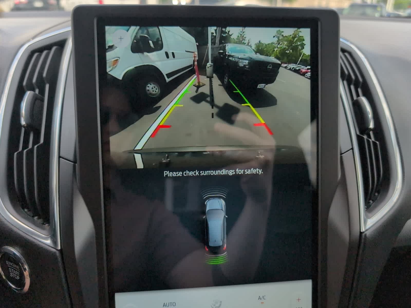 2021 Ford Edge Titanium photo 27