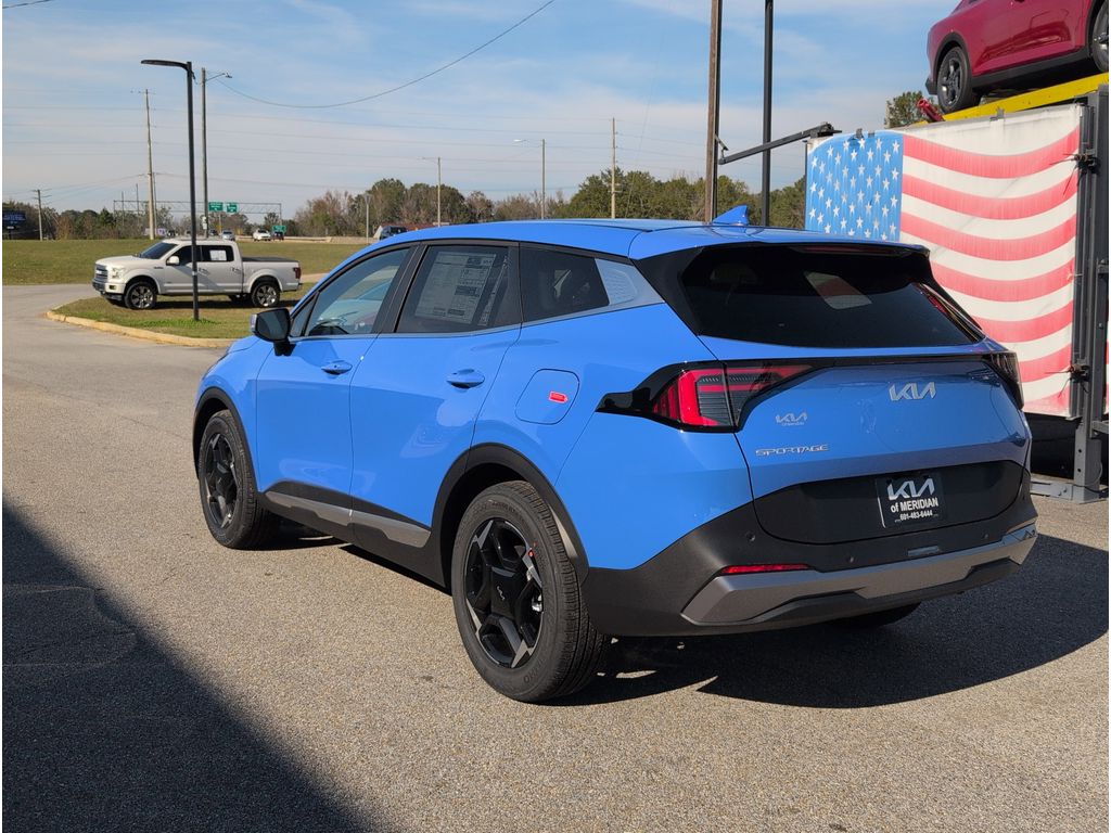 2026 Kia Sportage EX photo 2