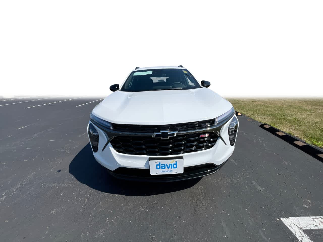 2025 Chevrolet Trax photo 2
