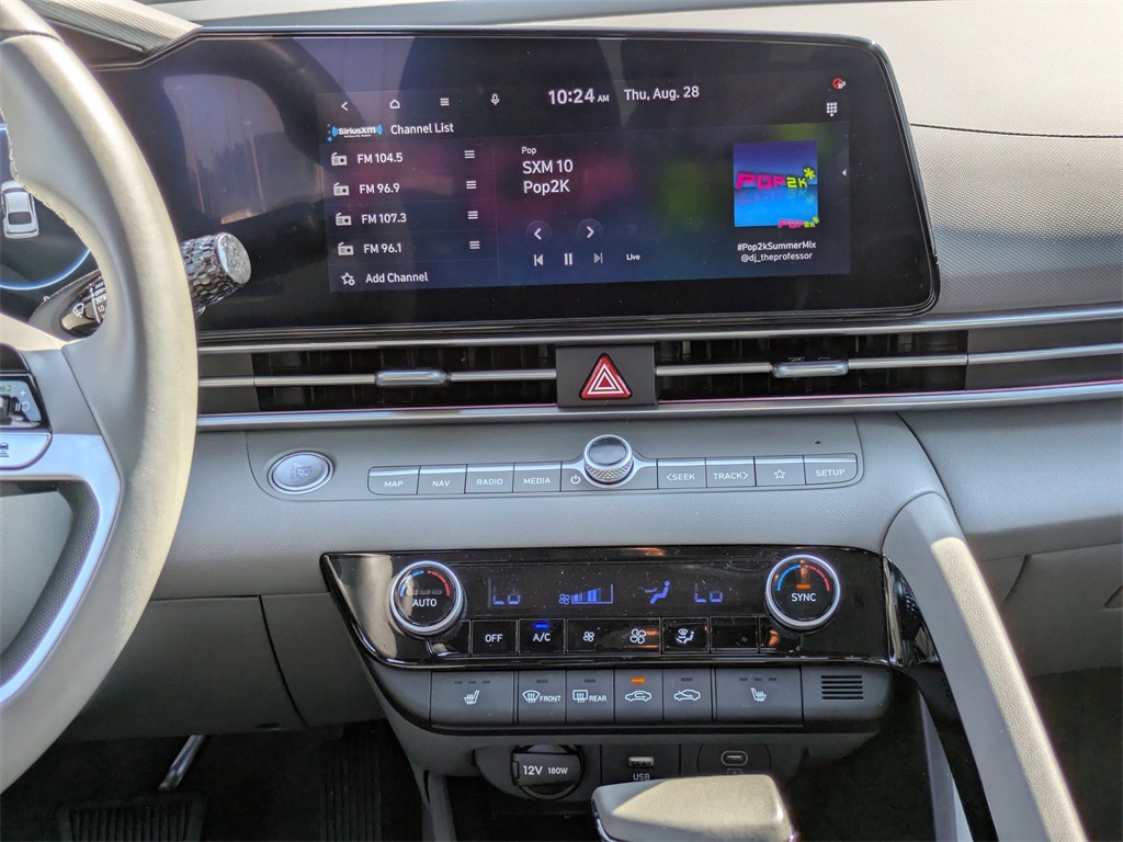 2024 Hyundai Elantra SEL Convenience photo 17
