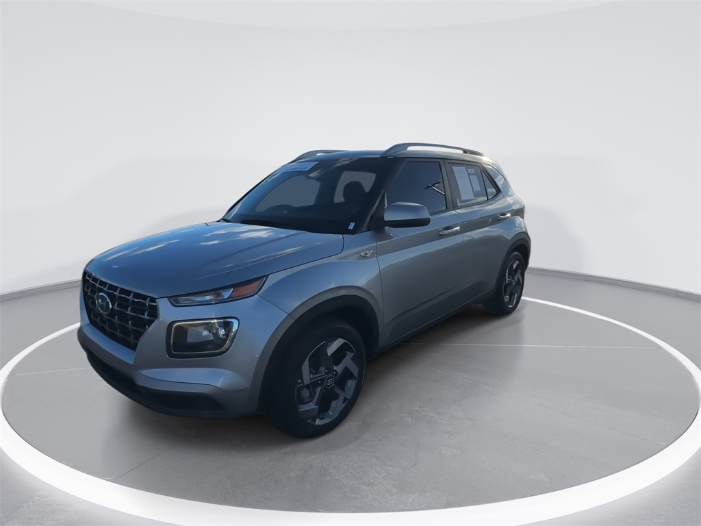 2024 Hyundai Venue SEL photo 3