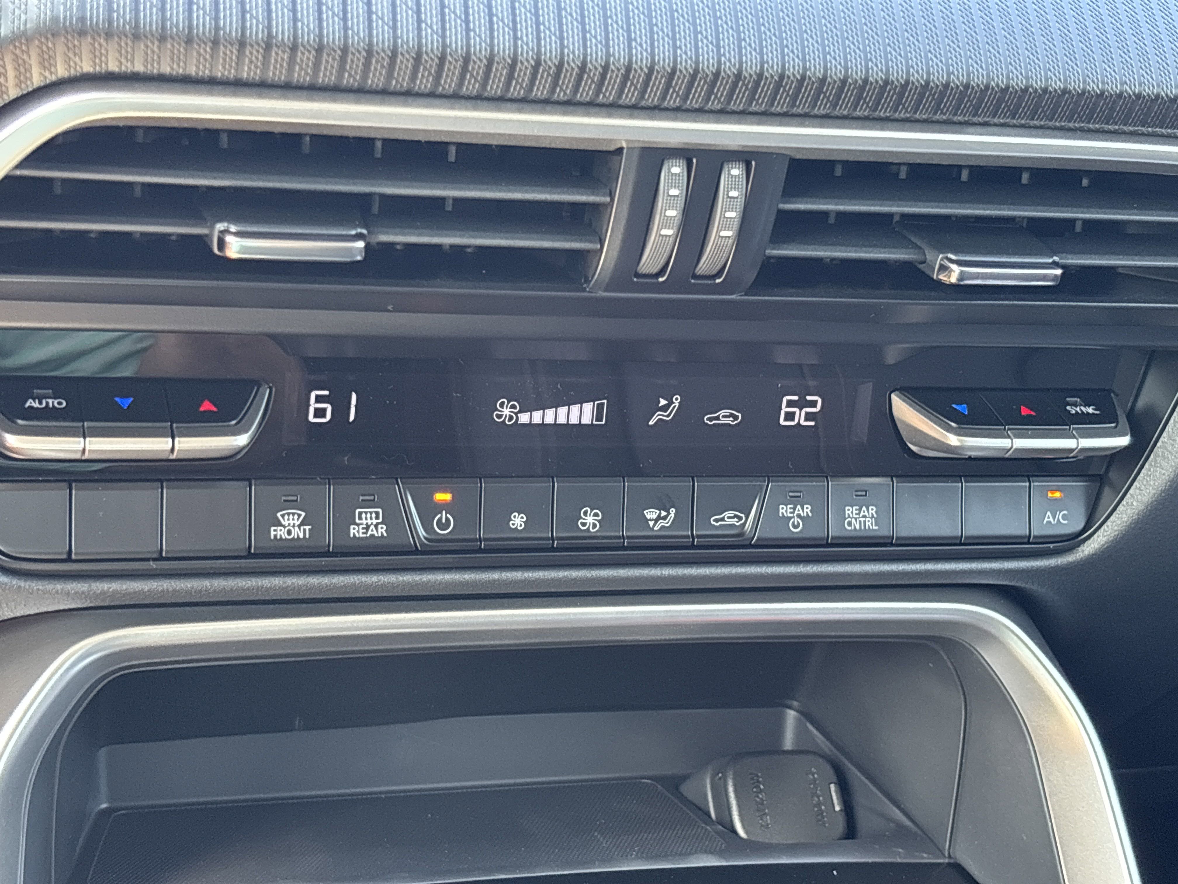 2025 Mazda CX-90 Select photo 16