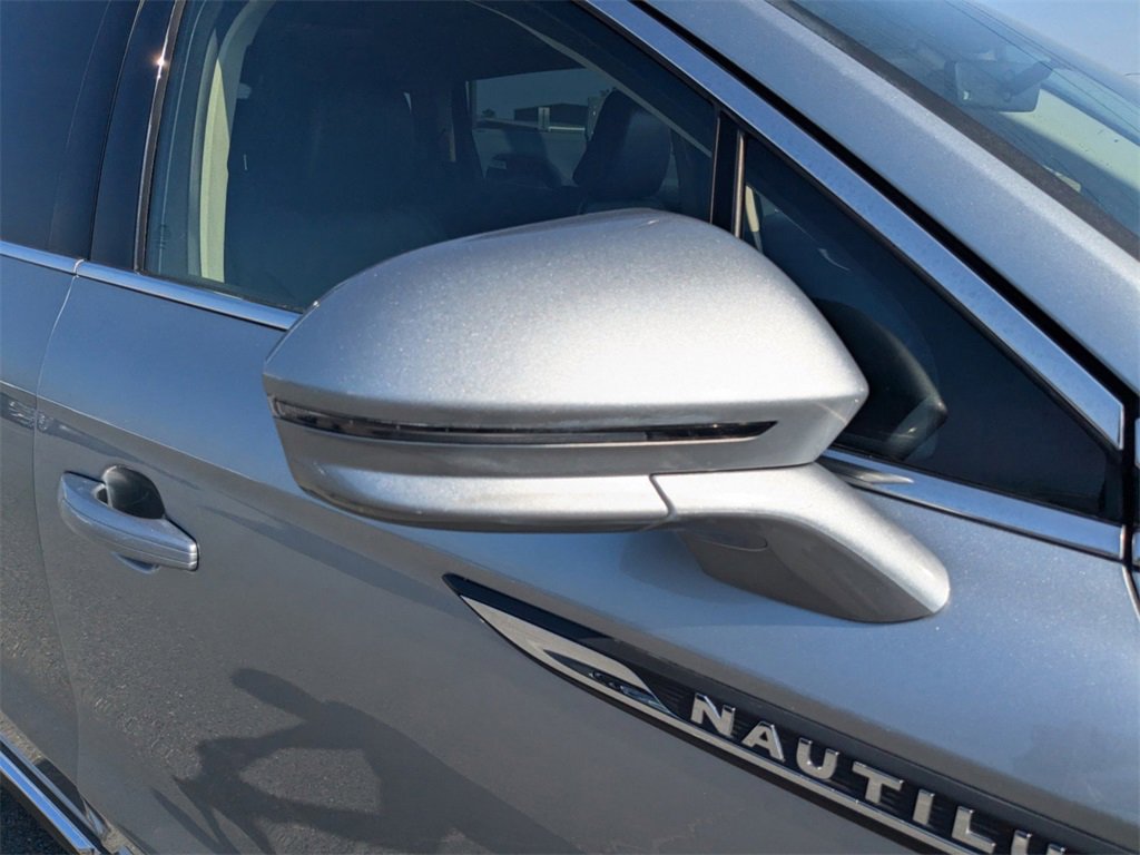 2023 Lincoln Nautilus Reserve photo 12