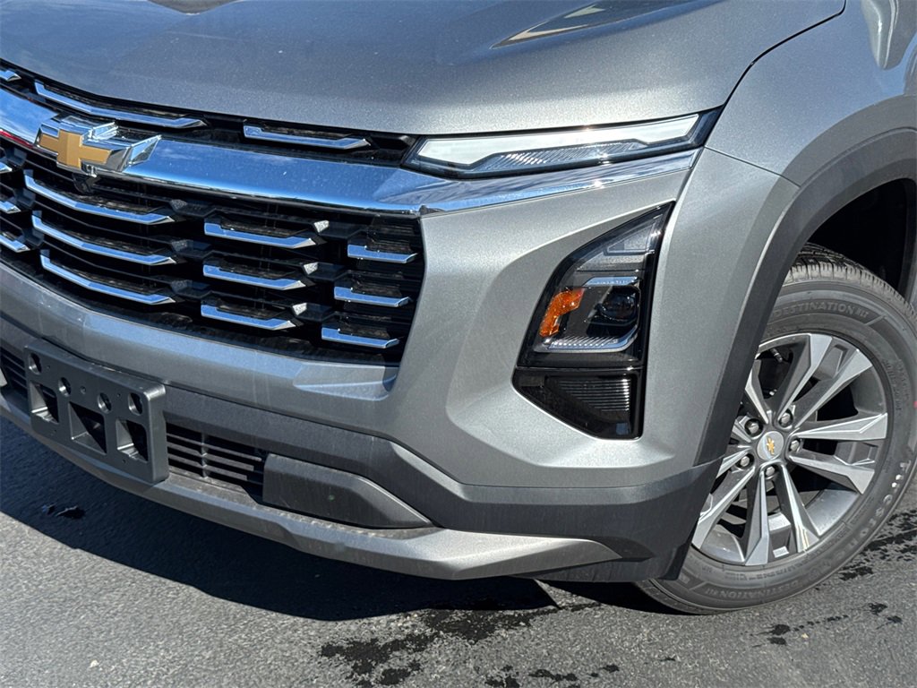 2026 Chevrolet Equinox LT photo 3
