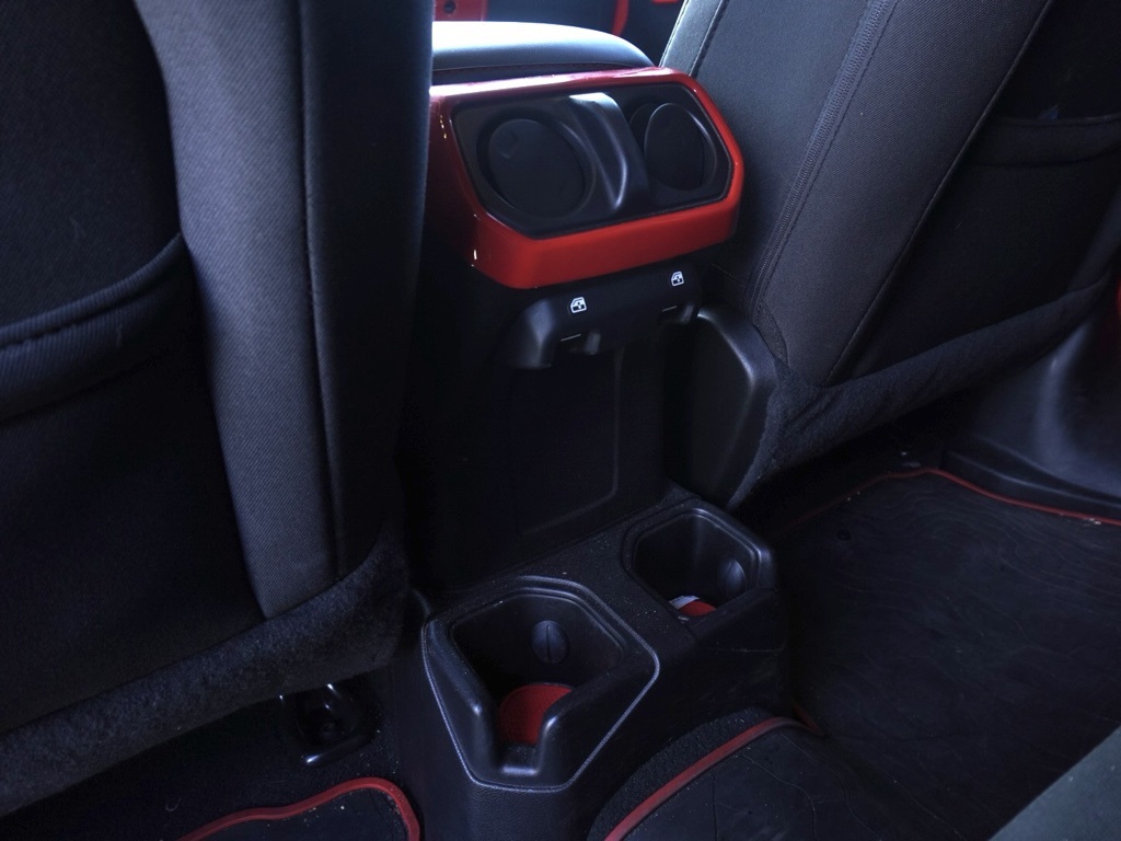 2020 Jeep Wrangler Sport S photo 19
