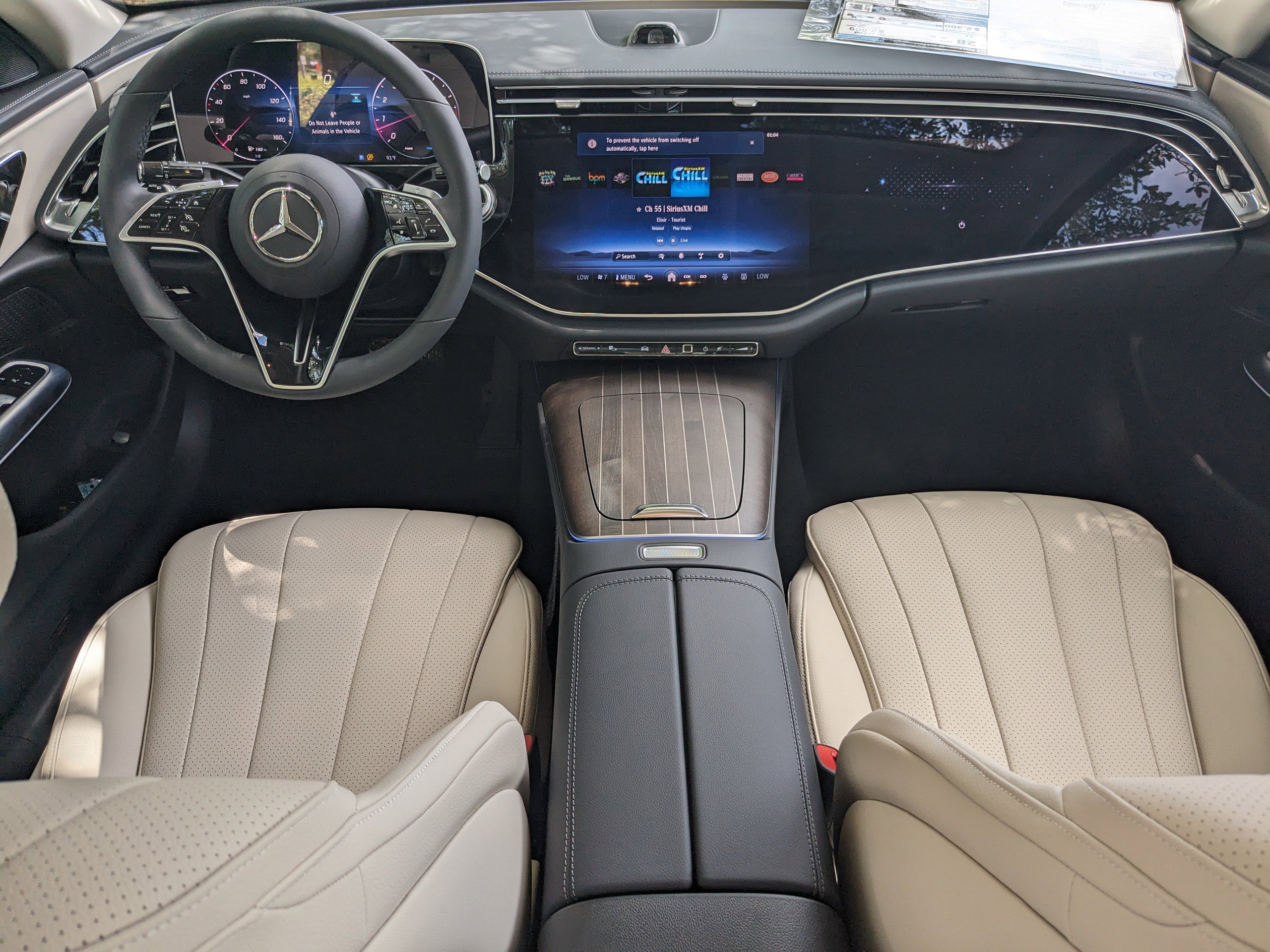 2025 Mercedes Benz E 350 photo 4