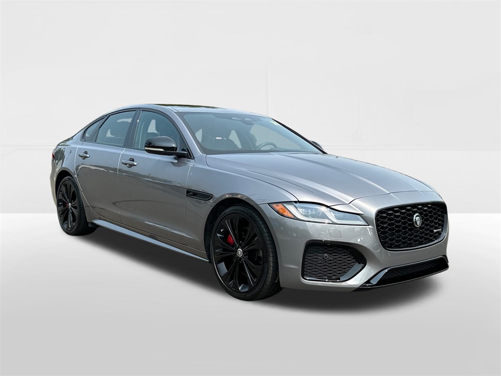 2024 Jaguar XF P300 R-Dynamic SE photo 5