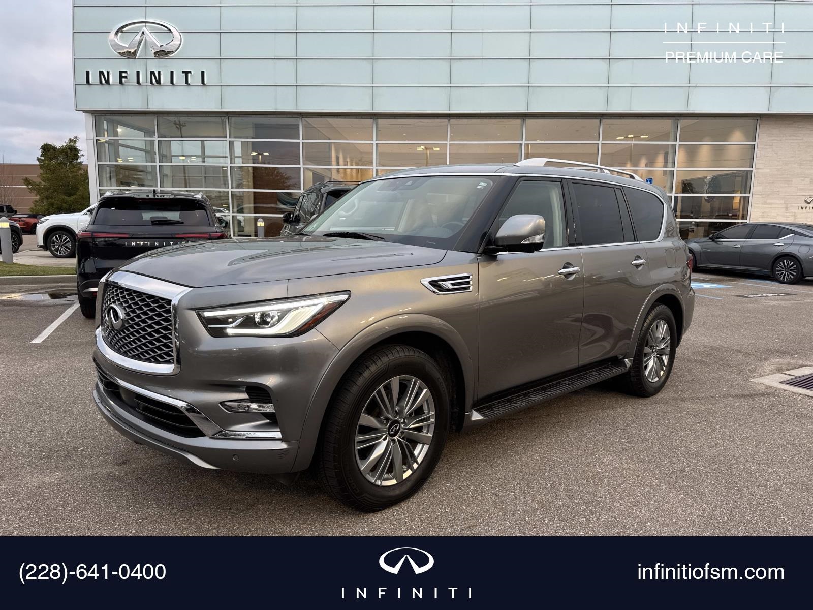 2021 INFINITI QX80's photo
