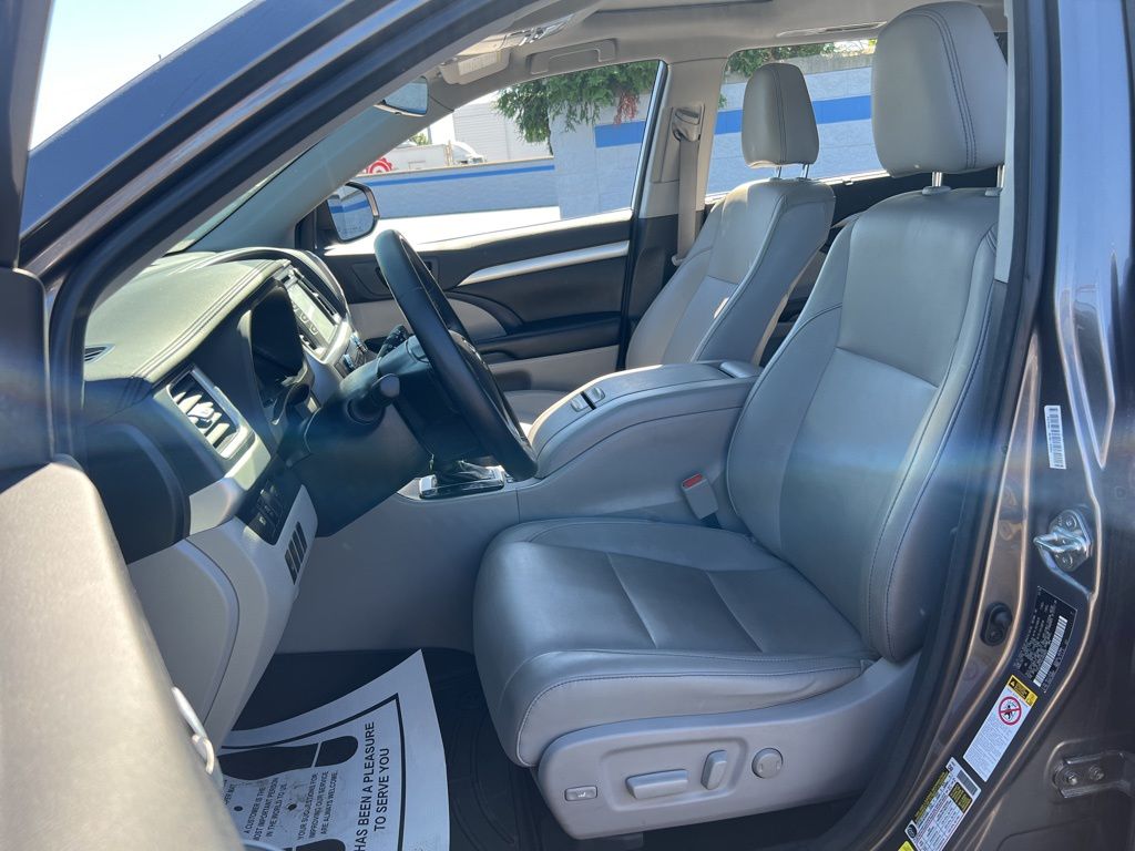 2018 Toyota Highlander XLE photo 15