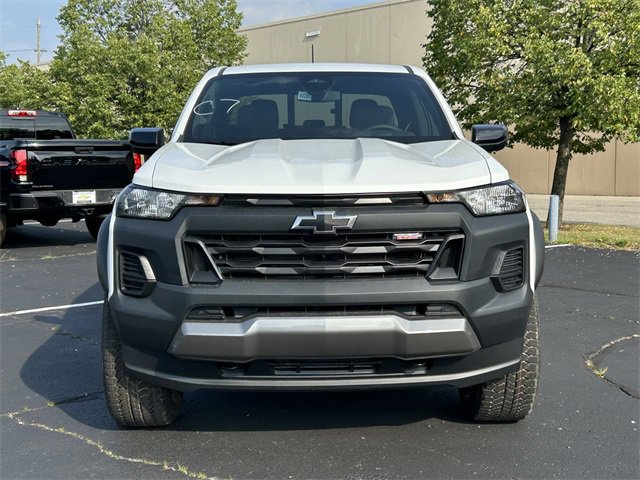 2026 Chevrolet Colorado Trail Boss photo 2