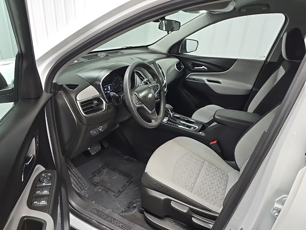 2022 Chevrolet Equinox LS photo 27