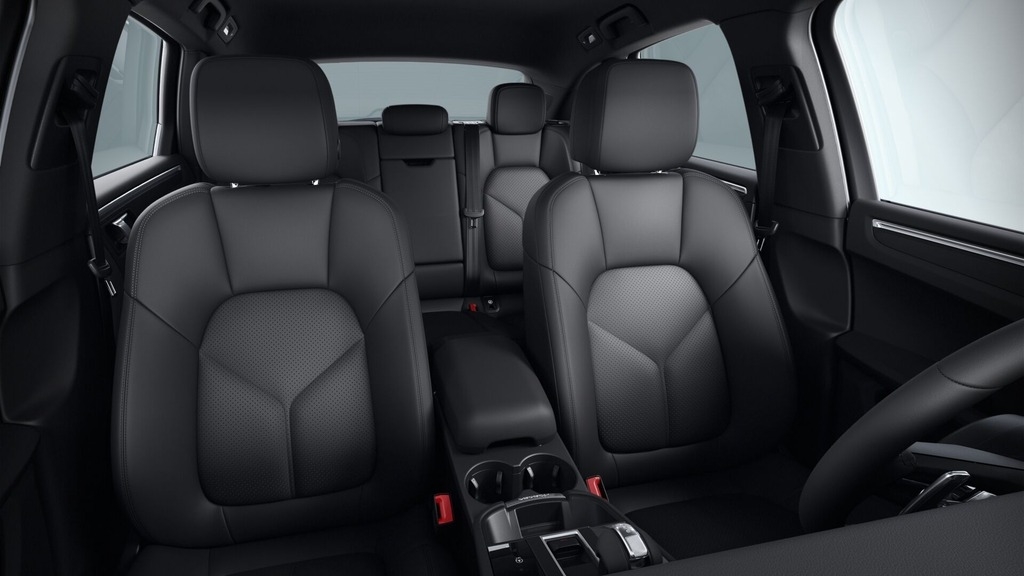 New 2025 Porsche Macan SUV in Jericho SLB03652 Porsche Gold Coast