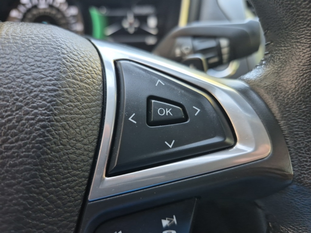 2016 Ford Fusion Titanium photo 16