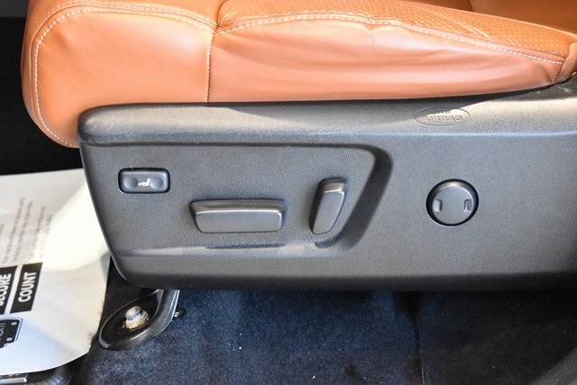 2020 Toyota Tundra Platinum Grade photo 16