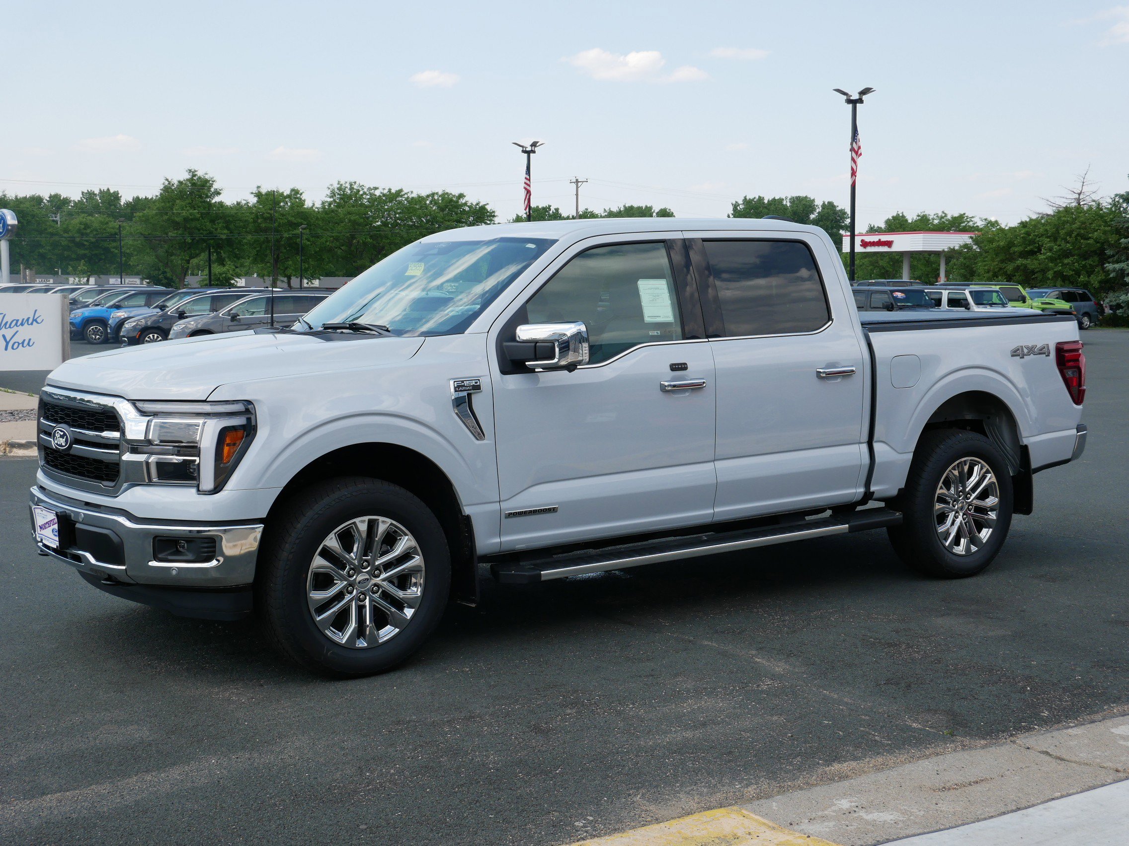 2025 Ford F-150 Lariat photo 4