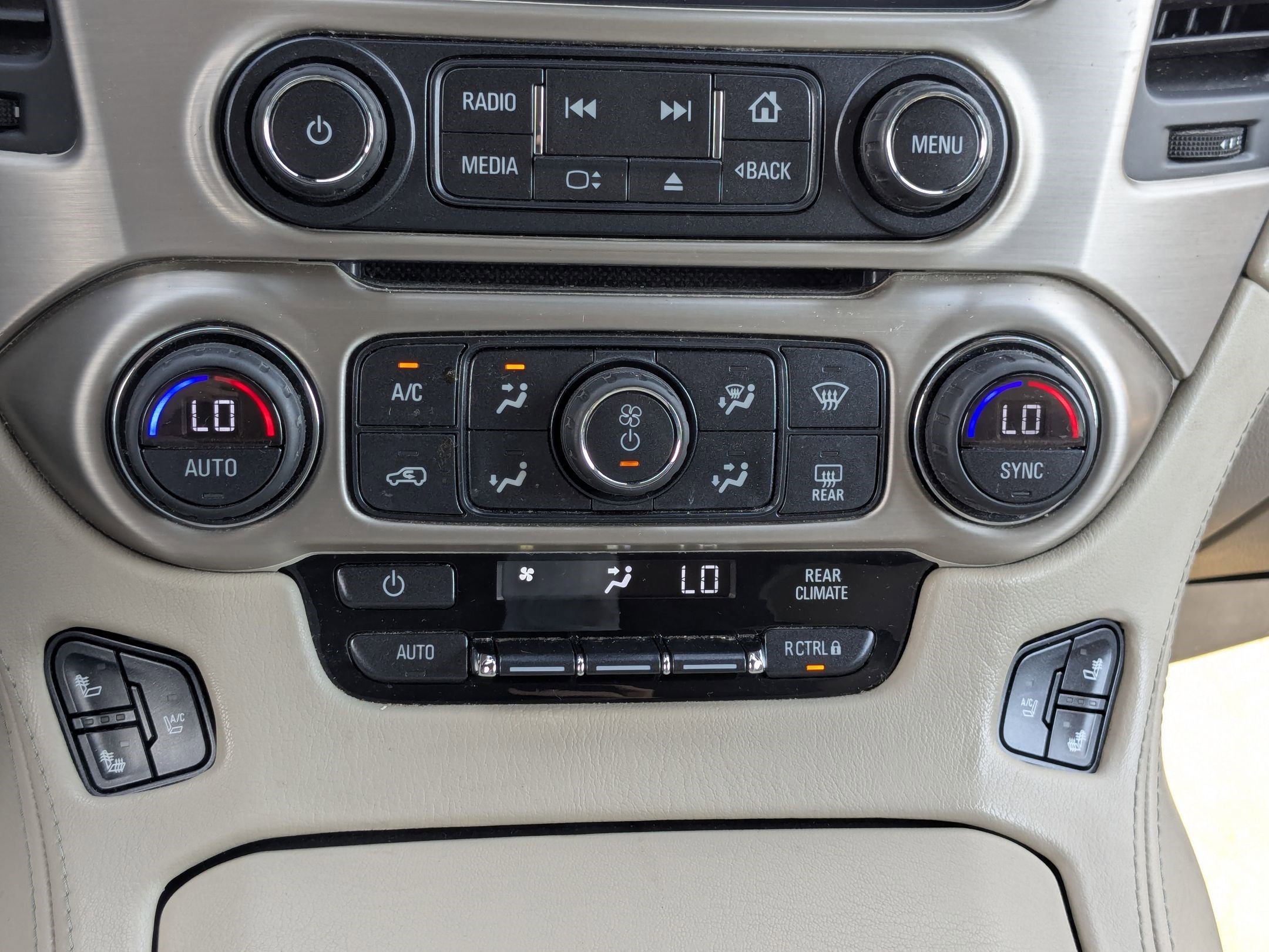 2015 Gmc Yukon Denali photo 21